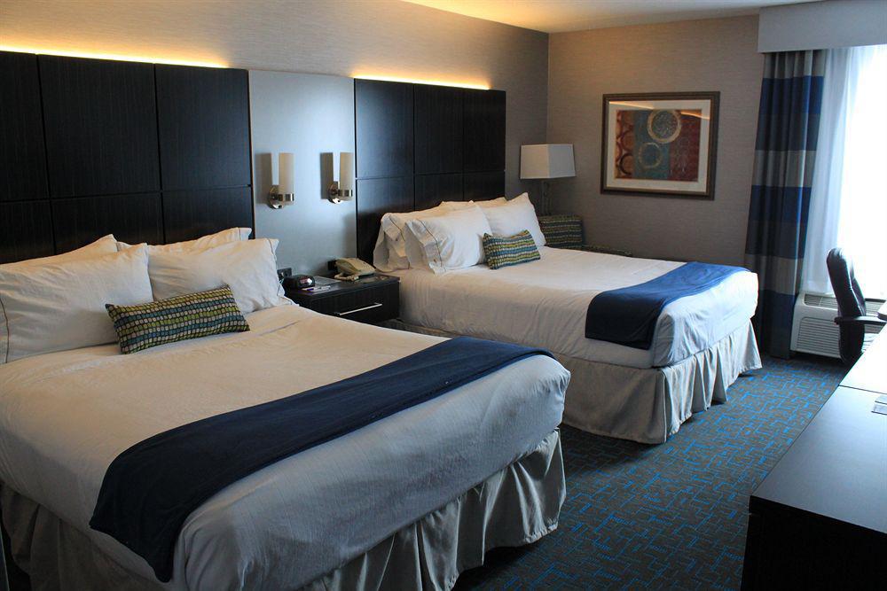 Holiday Inn Express Janesville-I-90 & Us Highway 14 By Ihg Bagian luar foto