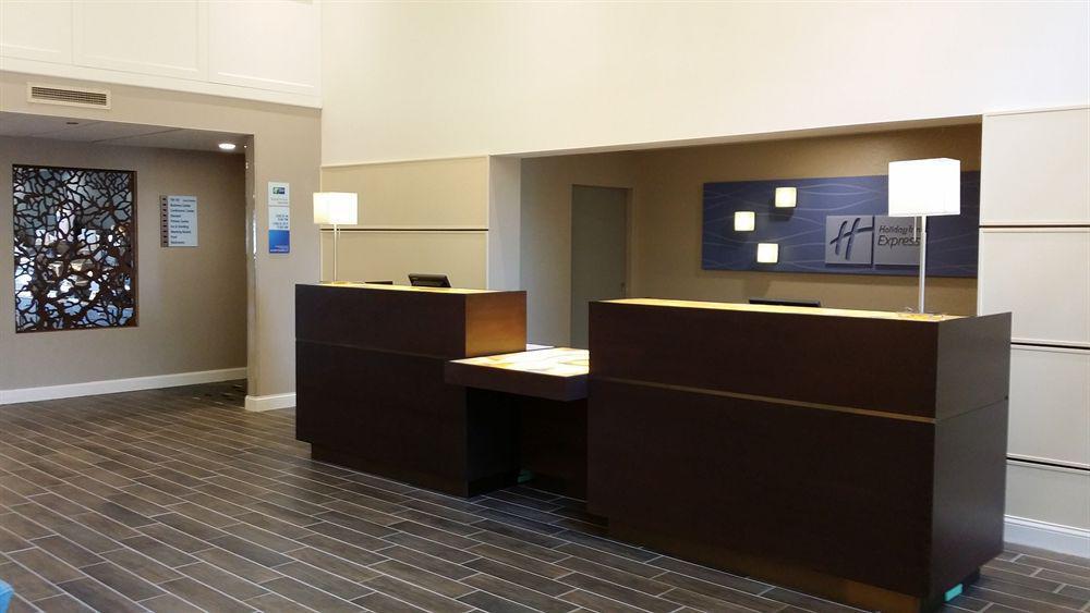 Holiday Inn Express Janesville-I-90 & Us Highway 14 By Ihg Bagian luar foto