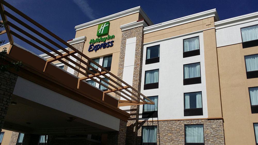 Holiday Inn Express Janesville-I-90 & Us Highway 14 By Ihg Bagian luar foto