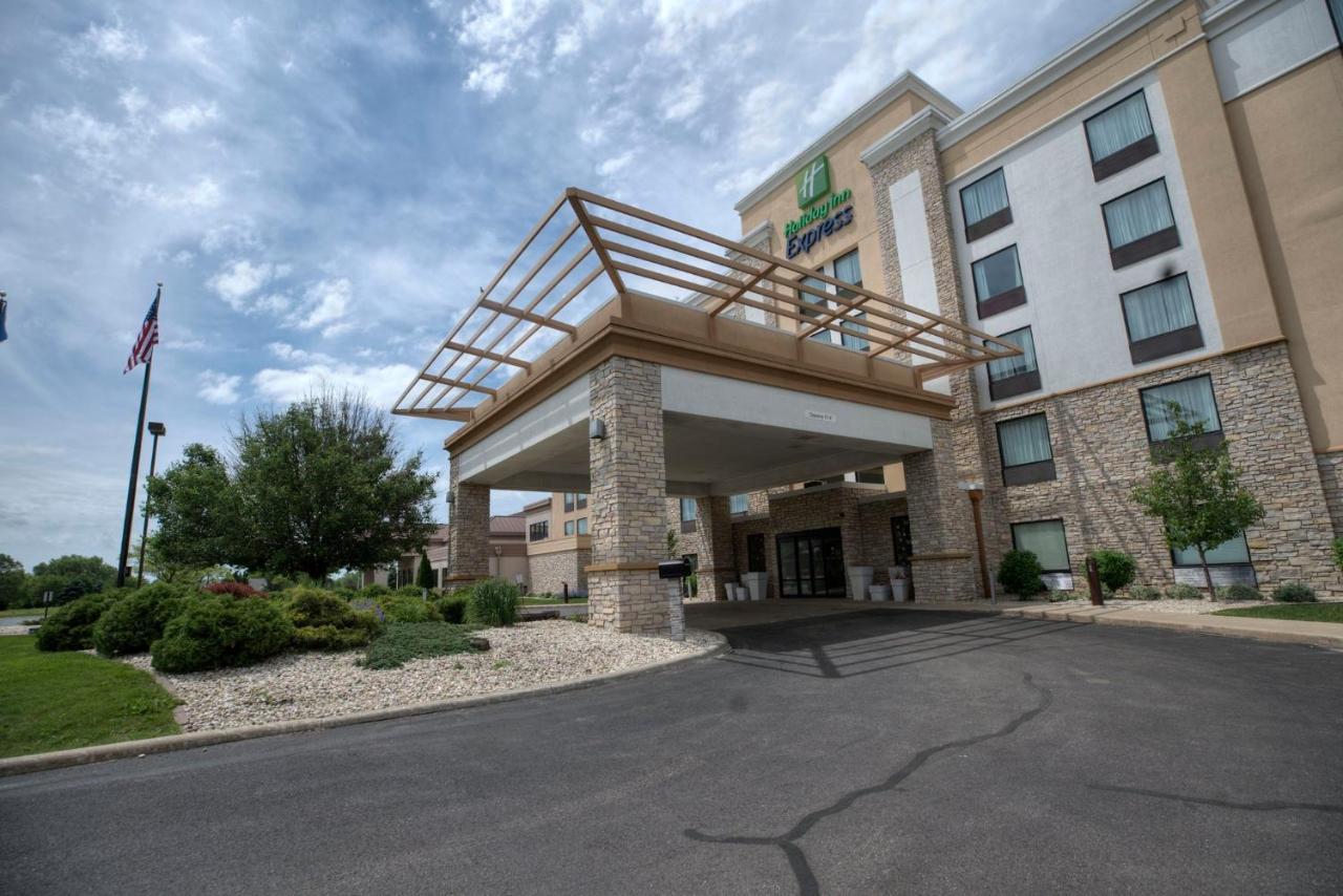 Holiday Inn Express Janesville-I-90 & Us Highway 14 By Ihg Bagian luar foto
